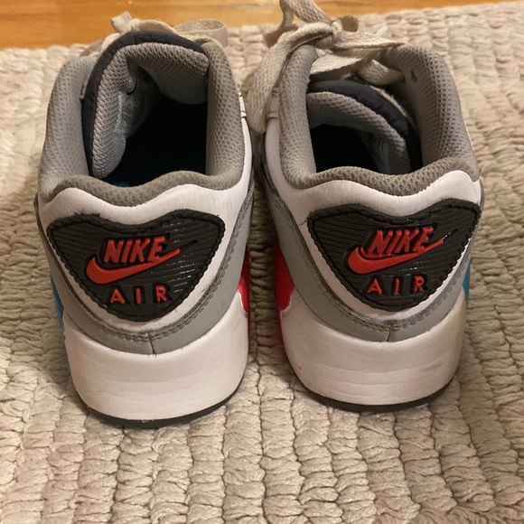 Nike Airmax size 2US in excellent used condition - Picture 5 of 7